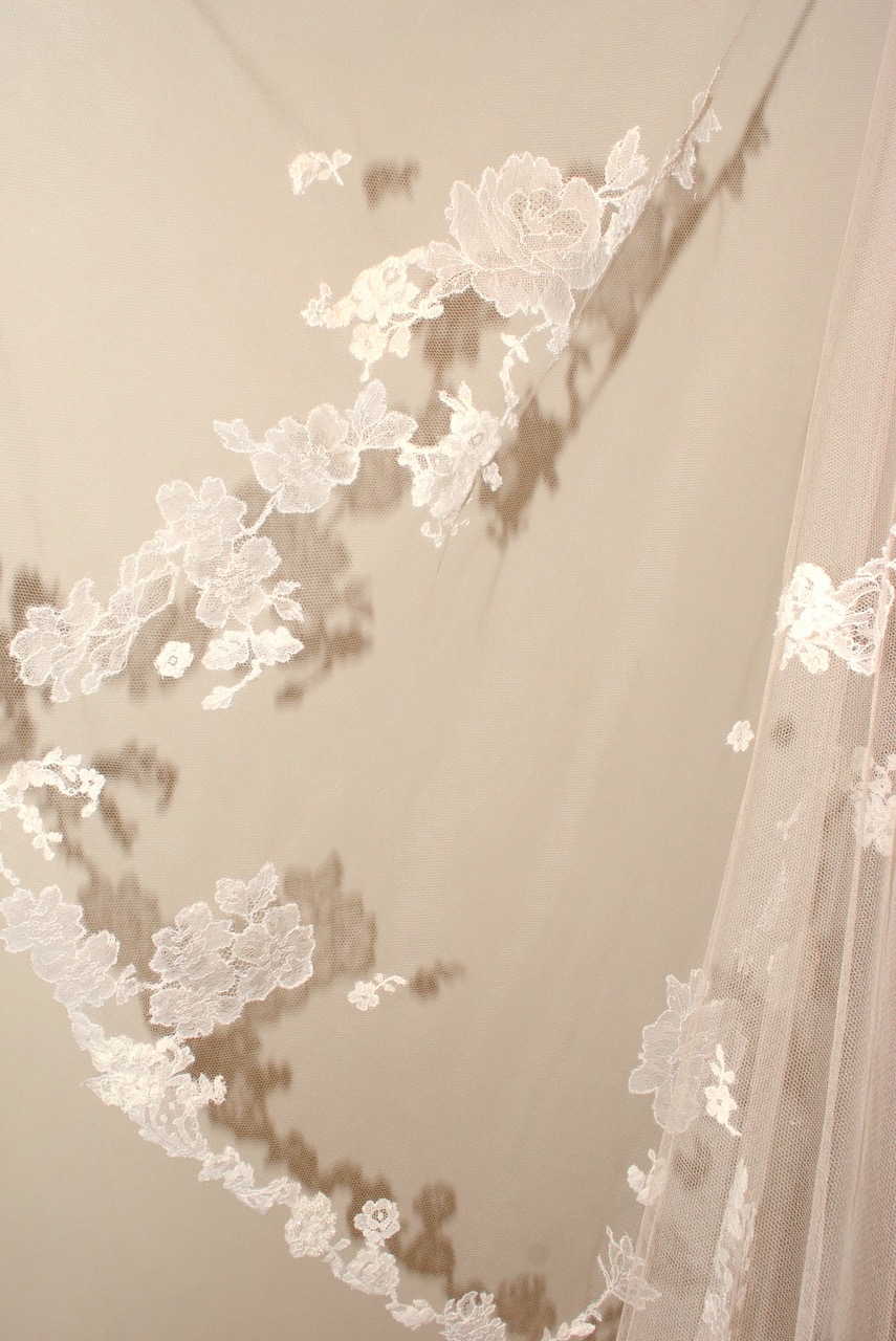 Phillipa Lepley Bespoke Lace Veil