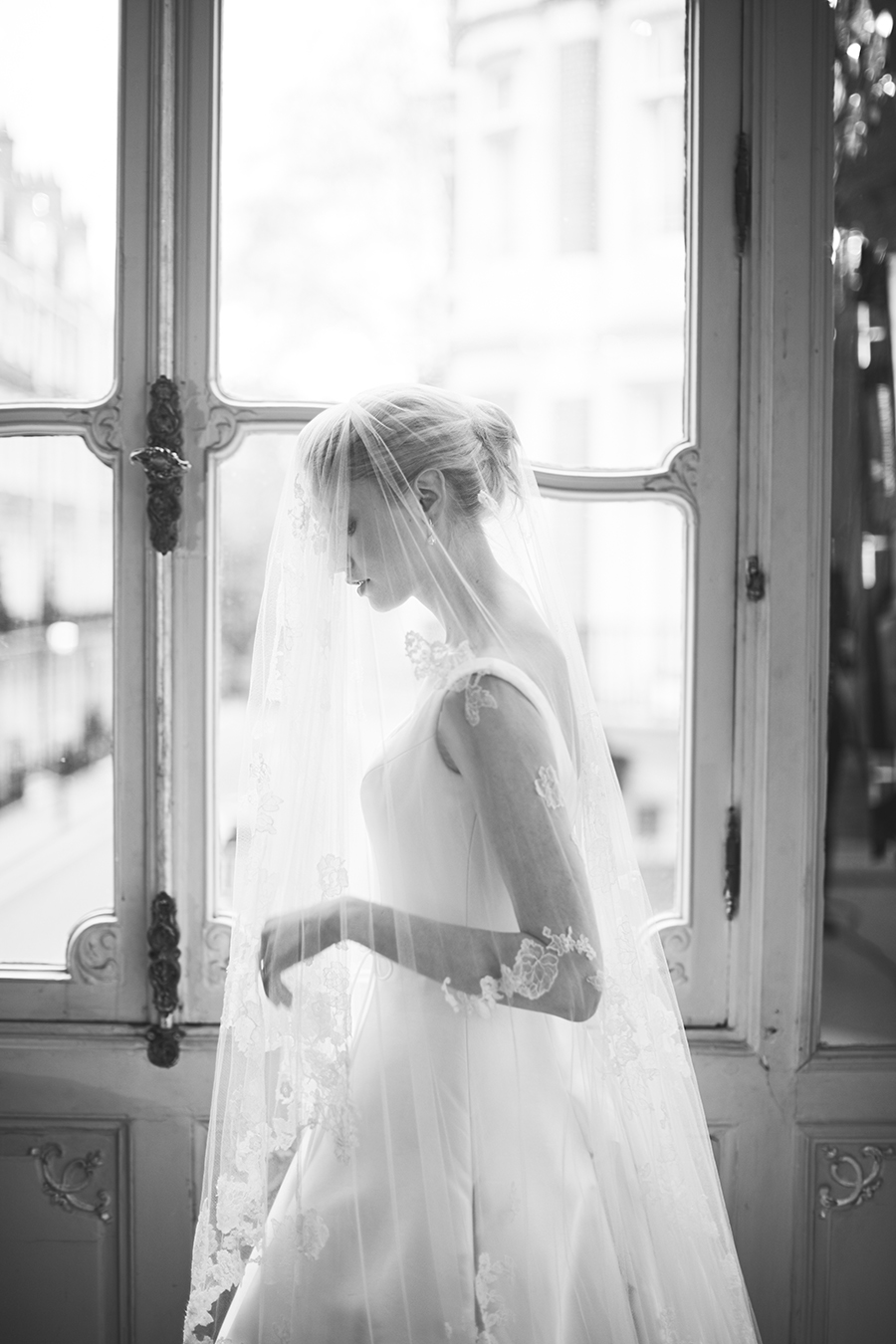 Fleur | Rose Embroidered Tulle Veil