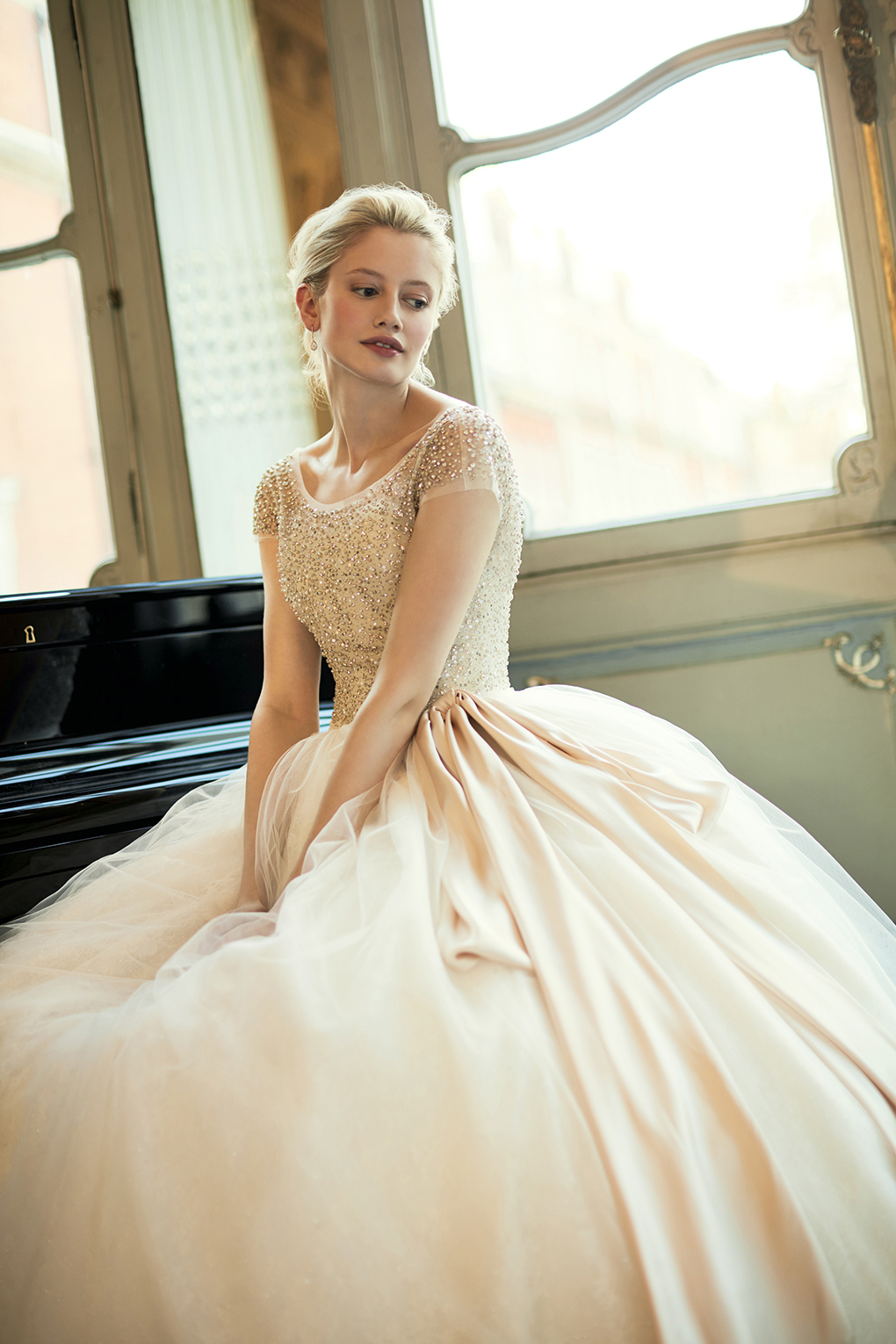 Phillipa Lepley Ballgown wedding dress with Sparkly top and pink bow