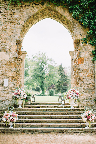 Phillipa Lepley Wedding Floral Display