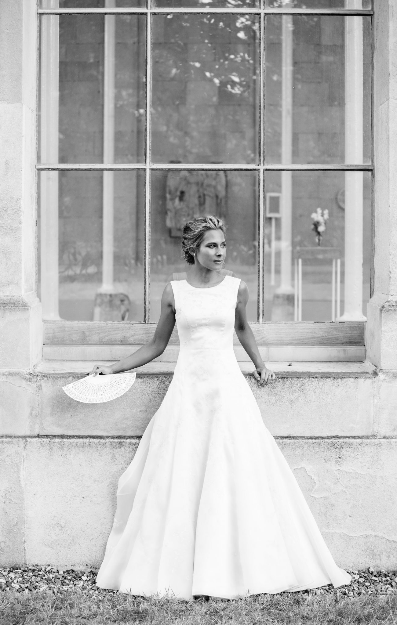 Black and white wedding hotsell dresses 2018